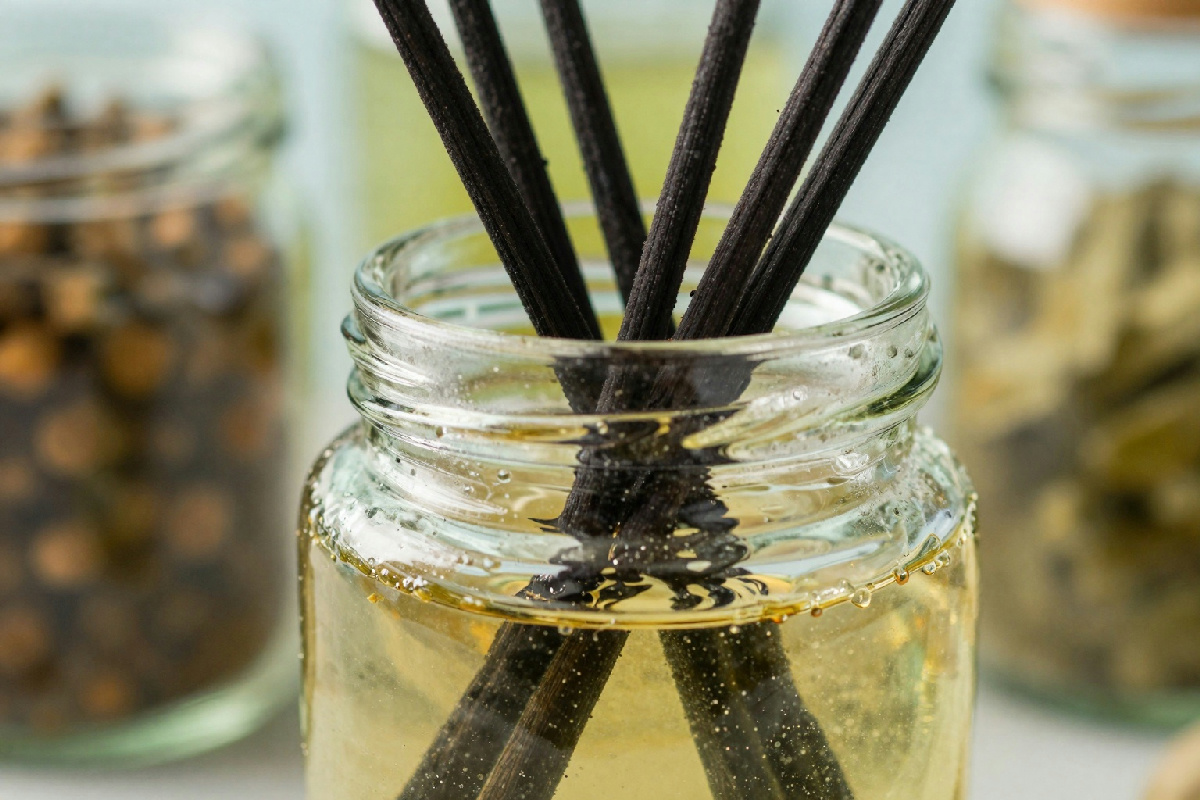 Come realizzare un profumatore fai da te completamente naturale seguendo questo semplice procedimento