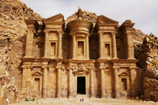 Immergersi nella storia: il Monastero di Santa Caterina del Sinai e il suo fascino senza tempo